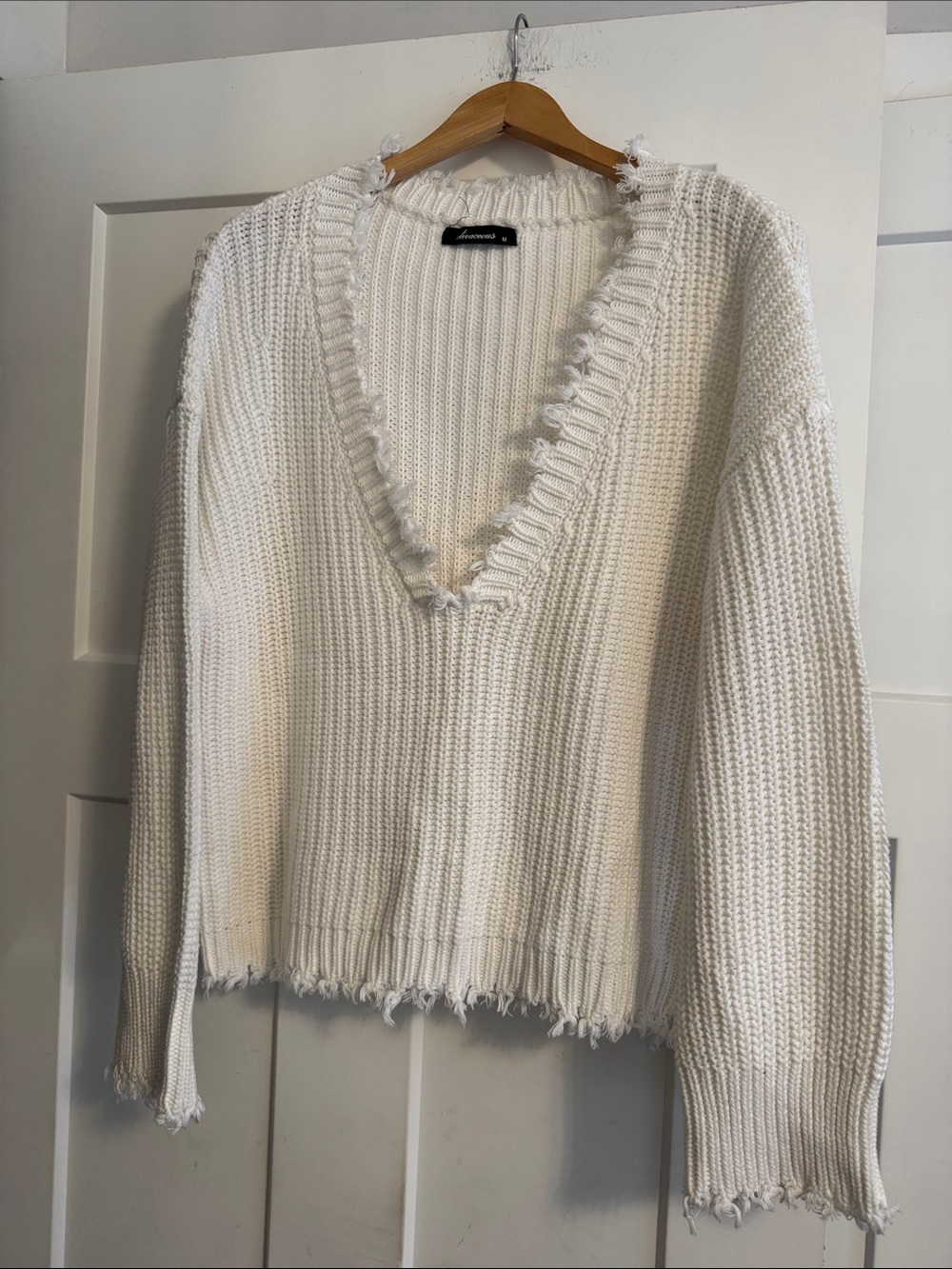 Distressed V-Neck Chunky Knit Sweater - Cream